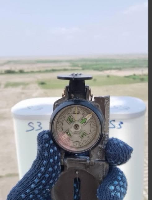 Compass bearing for antenna alignment